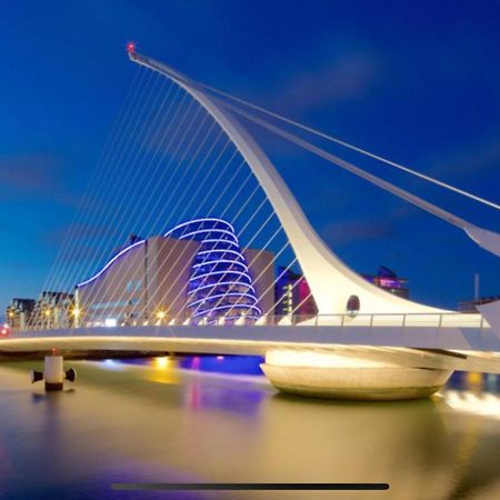 Modern Dublin City Centre Экстерьер фото